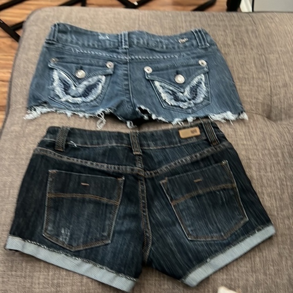 RSQ & Candie’s Jean Shorts - Picture 2 of 6